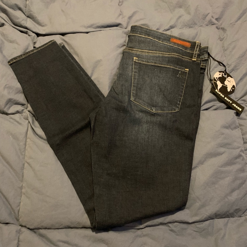 NWT Articles of Society Mid-Rise Jegging Jeans 31